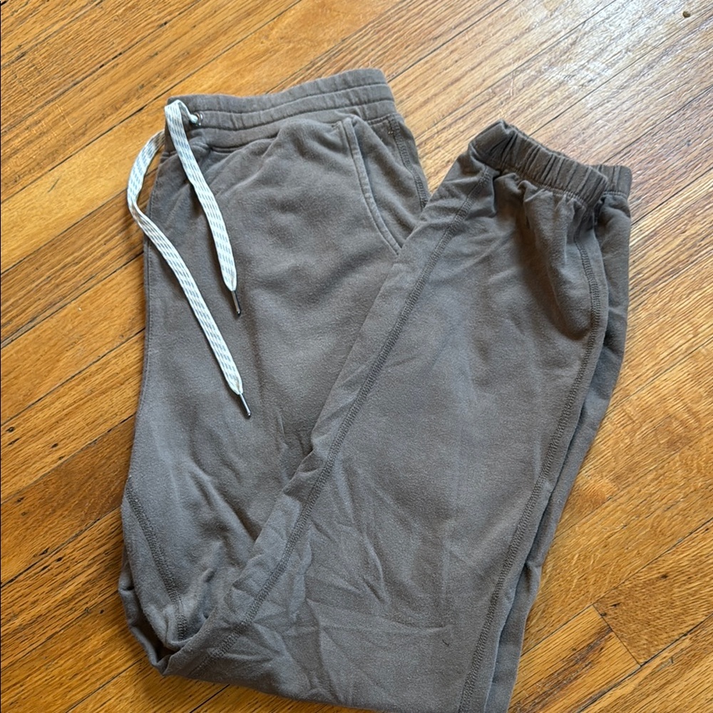 Vuori Brown Track Pants with Elastic Waistband